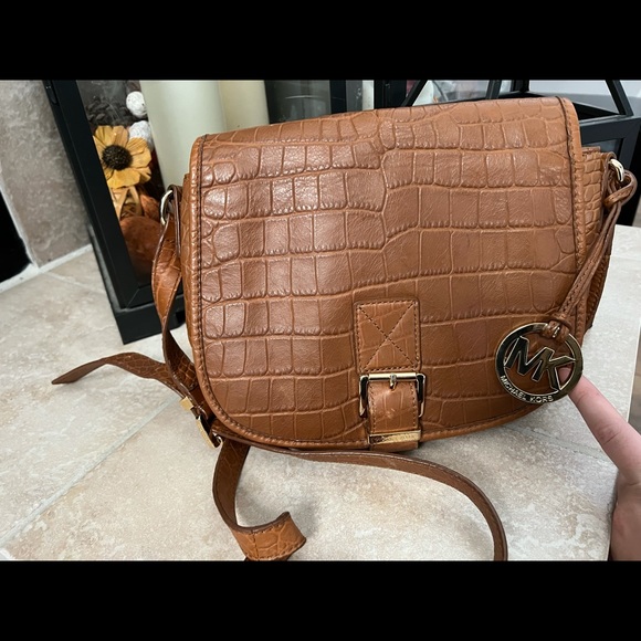 Michael Kors - Picture 1 of 4